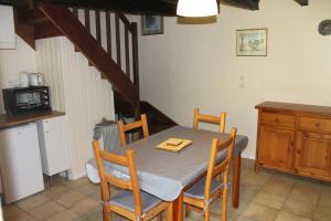 Kuchyň nebo kuchyňský kout v ubytování Lavender Cottage