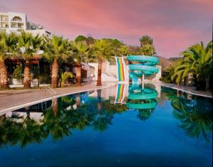 Foto dalla galleria di Elitium Thermal&Spa Hotel a Bozköy