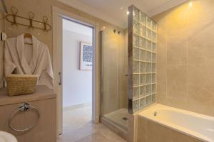 Fotografie z fotogalerie ubytování Aloha Hill Club Resort Style Apartment v destinaci Marbella