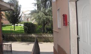 Budova, kde se bed and breakfast nachází