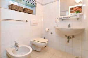 Ein Badezimmer in der Unterkunft Fortezza - Hvar Old Town Apartment