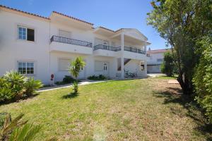 Κήπος έξω από το Algarve apartments J
