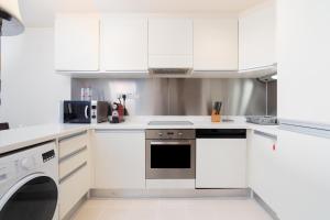 迪拜SuperHost EMAAR Residences Fashion Avenue - Address Dubai Mall的相册照片