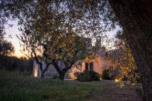 Vonkajšia záhrada v ubytovaní Ostuni Art Resort