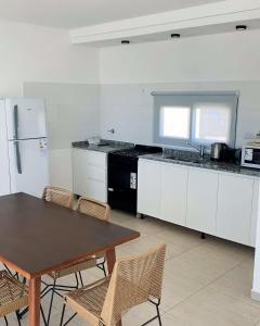Η κουζίνα ή μικρή κουζίνα στο Amarilis Hotel Boutique