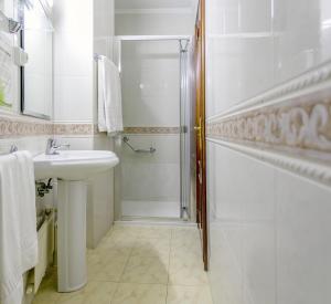 Łazienka w obiekcie Hotel América Ferrol