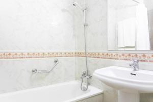 Łazienka w obiekcie Hotel América Ferrol