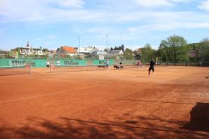 Attività di tennis o squash presso l'hotel o nelle vicinanze