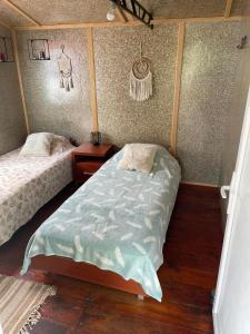 Banatski BrestovacにあるSmall Cabin on river Jabukov cvetのギャラリーの写真