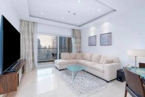 Posezení v ubytování Cozy 2BDR in Jumeirah Lakes Towers