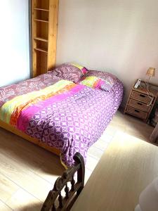 Posteľ alebo postele v izbe v ubytovaní 80m2-Maison des quais - parking - jardinet