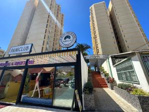 Zdjęcie z galerii obiektu OCEANFRONT APARTAMENT w Aronie