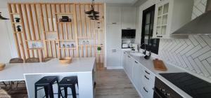 Kuchyňa alebo kuchynka v ubytovaní Espasante Beach Resort