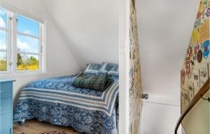 Un pat sau paturi într-o cameră la 3 Bedroom Awesome Home In Hundested