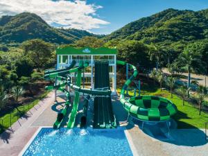 المسبح في Riu Guanacaste - All Inclusive أو بالجوار