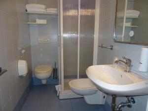 Koupelna v ubytování Dependance dell'Hotel Sole e Mare