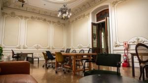Uma área de estar em Viajero Lima - Barranco Hostel