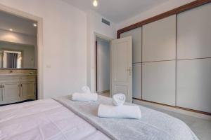 Posteľ alebo postele v izbe v ubytovaní Stunning Duplex 5 minutes from Puerto Banús