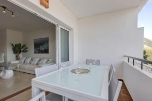 Posedenie v ubytovaní Stunning Duplex 5 minutes from Puerto Banús
