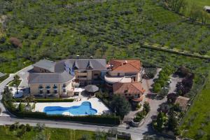 Bazén v ubytování Albergo Ristorante Uliveto nebo v jeho okolí