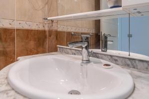 Koupelna v ubytování Apartamento Cortadura Playa + 19 fotografií