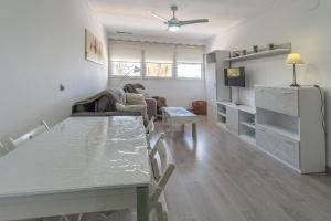Kuchyň nebo kuchyňský kout v ubytování Apartamento Cortadura Playa