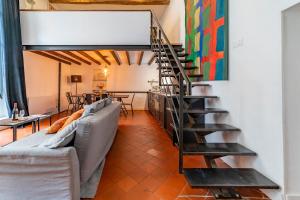 Fotografia z galérie ubytovania Loft calme à la Maison Carrée - Une Nuit à Nîmes v destinácii Nîmes