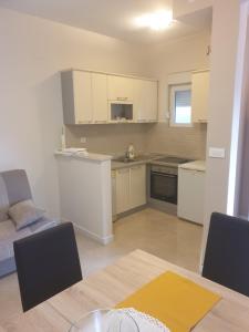 Nhà bếp/bếp nhỏ tại Topla