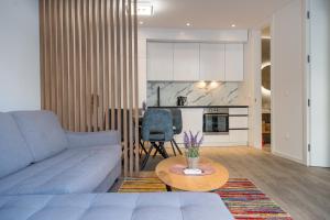 A seating area at Apartment Bernard With Shared Pool