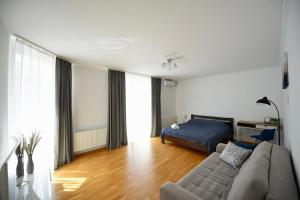 Billede fra billedgalleriet på Cozy apartment next to the park i Ternopil