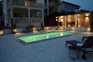 Πισίνα στο ή κοντά στο Apartman Jadra