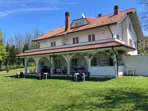 Το κτήριο όπου στεγάζεται  το bed & breakfast