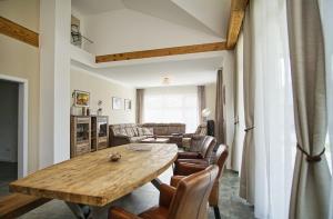 Posezení v ubytování modernes Ferienhaus mit eigenem Garten und Terrasse - Ferienhaus Bauernrose