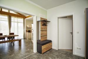 Posezení v ubytování modernes Ferienhaus mit eigenem Garten und Terrasse - Ferienhaus Bauernrose