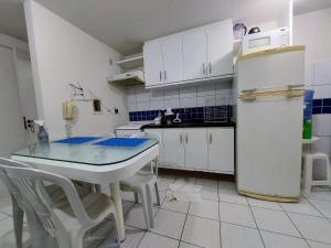 Η κουζίνα ή μικρή κουζίνα στο Apto no B. Universitário Portal do Amazonas 202