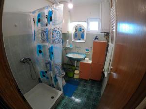 Un baño de sobe MAŠA 37 fotos más