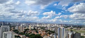 Linda suite em hotel aeroporto de Congonhas a vista de pájaro