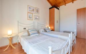 Letto o letti in una camera di Cozy Home In Moneglia With Wifi