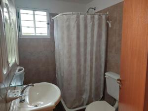 Et badeværelse på La Casita - Chalet de Montaña + 26 billeder