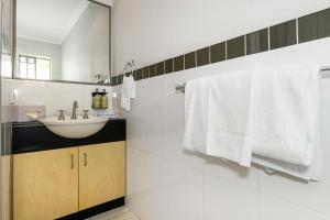 Koupelna v ubytování Alara Motor Inn