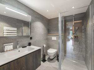 Kúpeľňa v ubytovaní Appartement spacieux avec accès bien-être, proche des pistes et du centre de Megève - FR-1-569-46