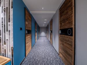 Zdjęcie z galerii obiektu Appartement lumineux avec balcon à 2 chambres doubles et services inclus, skis aux pieds - FR-1-613-65 w mieście Les Allues