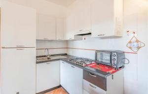 Η κουζίνα ή μικρή κουζίνα στο Trilo Sup