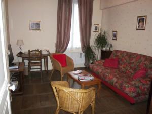 Posezení v ubytování Le Relais De Marbot
