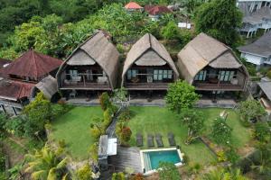 Bazén v ubytování Agung View Villa, Nusa Penida nebo v jeho okolí