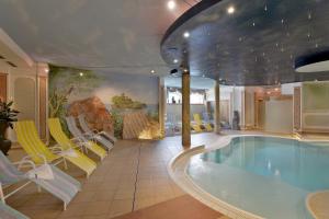 Bazén v ubytování Hotel Glockenstuhl nebo v jeho okolí