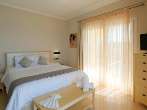 Gallery image of Pictures Suites in Agios Stefanos