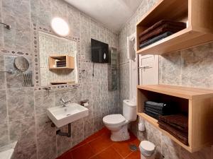 Ванная комната в Spanish Town House