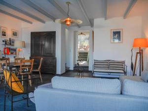 Posedenie v ubytovaní Villa contemporaine avec vue mer à Sauzon - FR-1-418-201
