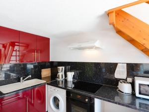 Fotografia z galérie ubytovania Villa T3 Mezzanine avec Terrasse et Parking à Gruissan – Animaux Acceptés - FR-1-409A-22 v destinácii Gruissan